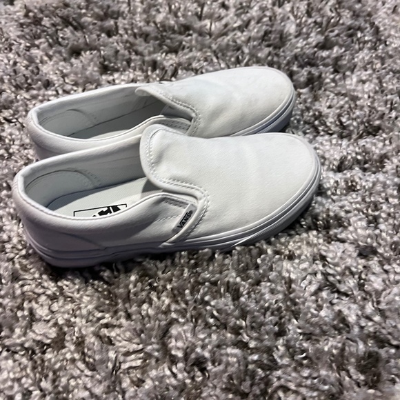 Vans used a couple of times in great condition - Picture 2 of 2